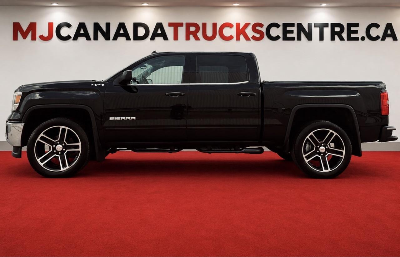 2015 GMC Sierra 1500 CREW CAB SLE TRIPLE BLACK Photo