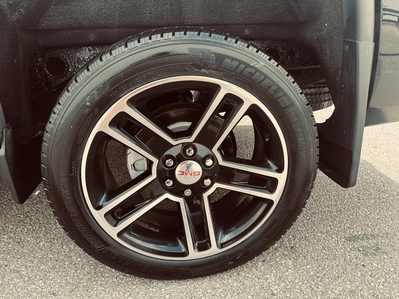 2015 GMC Sierra 1500 CREW CAB SLE TRIPLE BLACK Photo