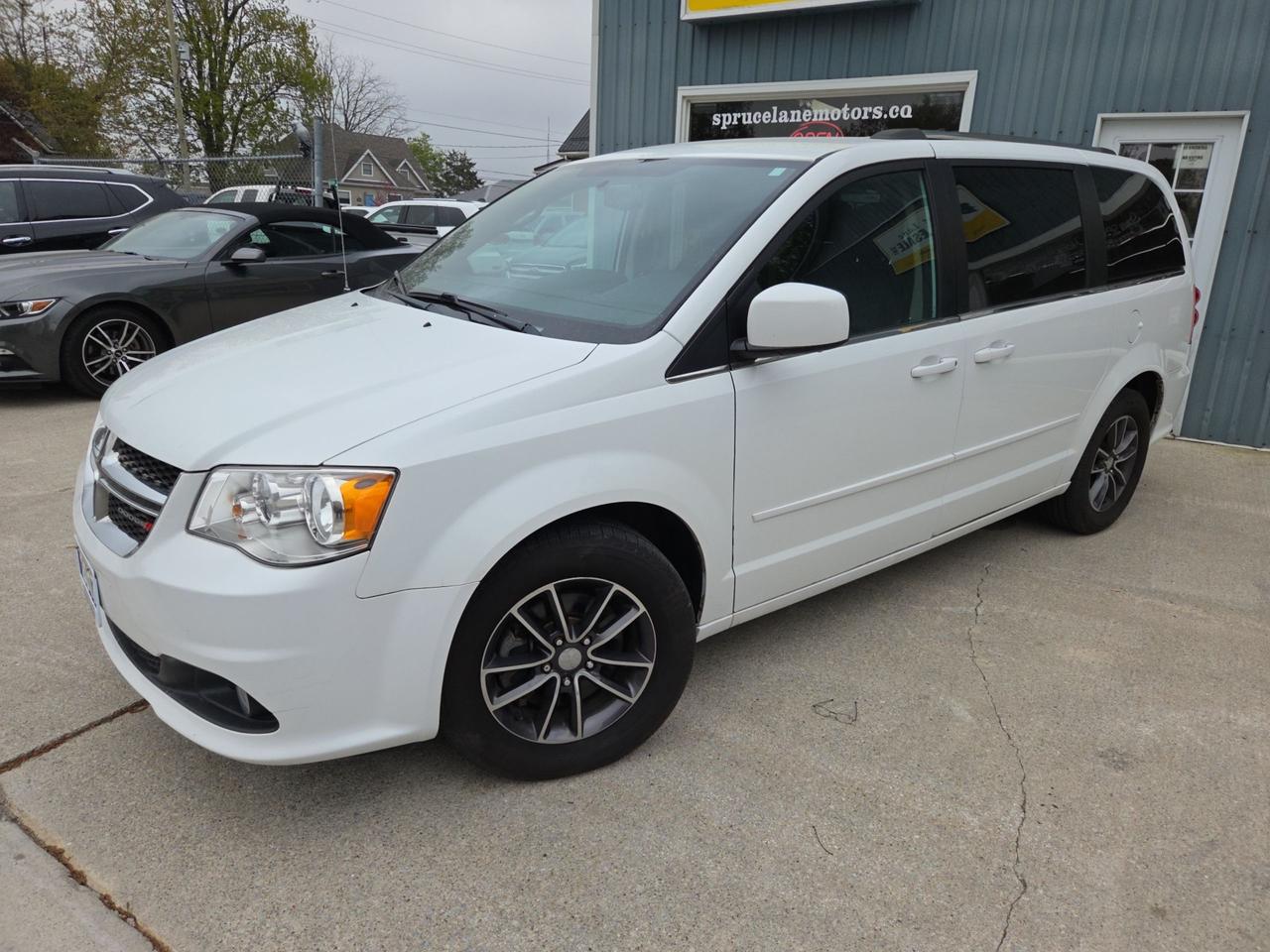 2017 Dodge Grand Caravan SXT Premium Plus