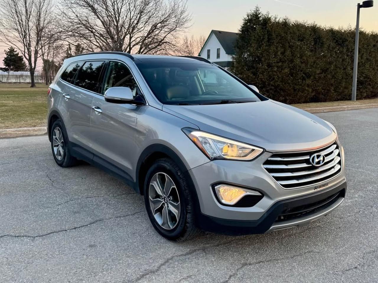 2015 Hyundai Santa Fe XL 7 seats - Luxury Photo2