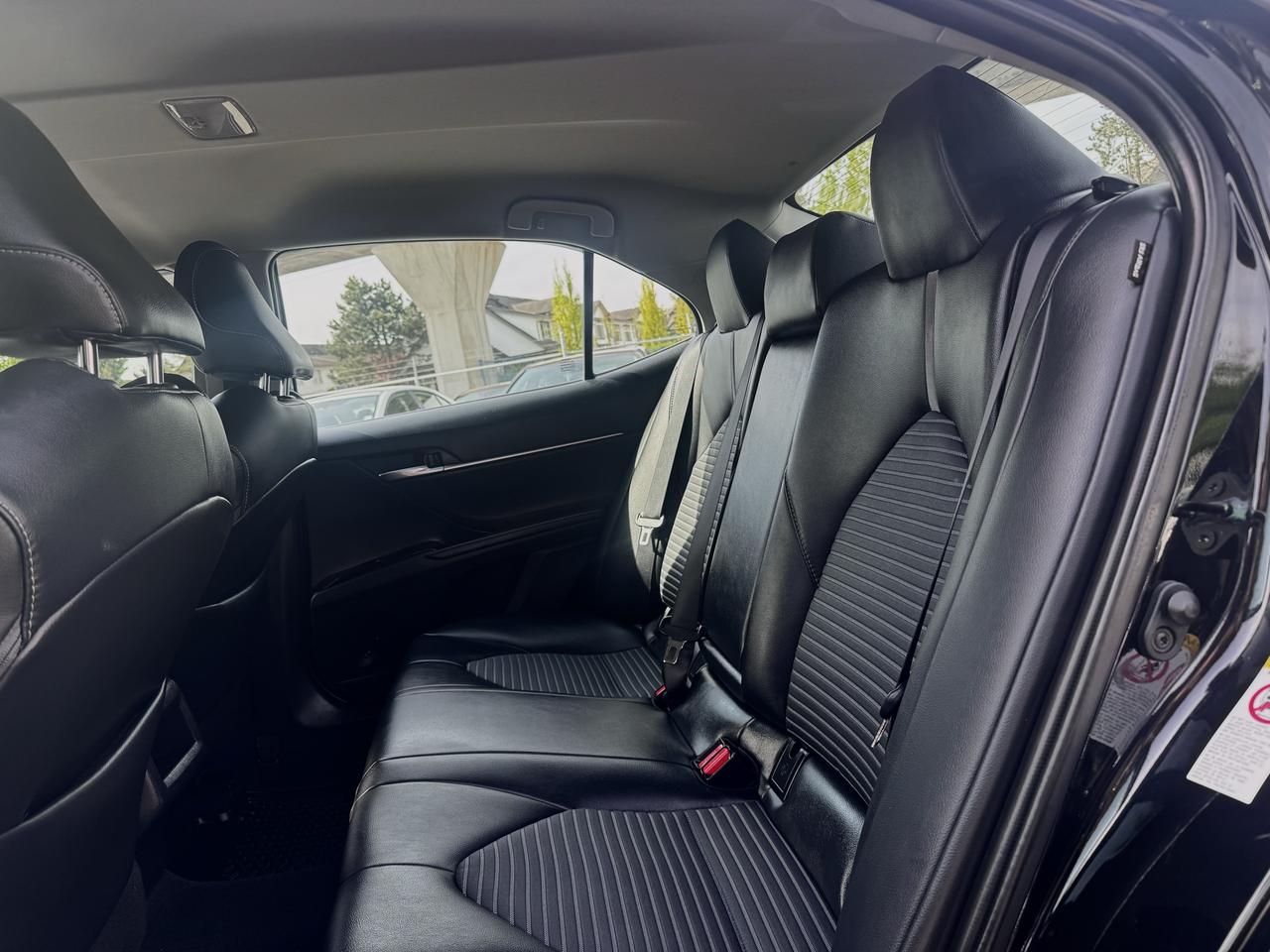 2019 Toyota Camry FINANCING AVASILABLE Photo13