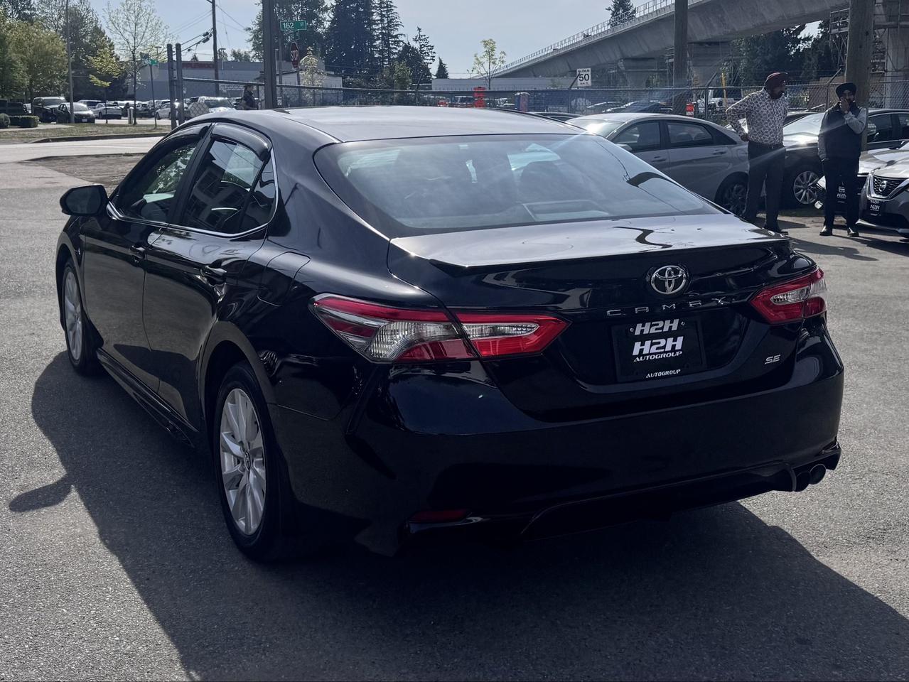 2019 Toyota Camry FINANCING AVASILABLE Photo7