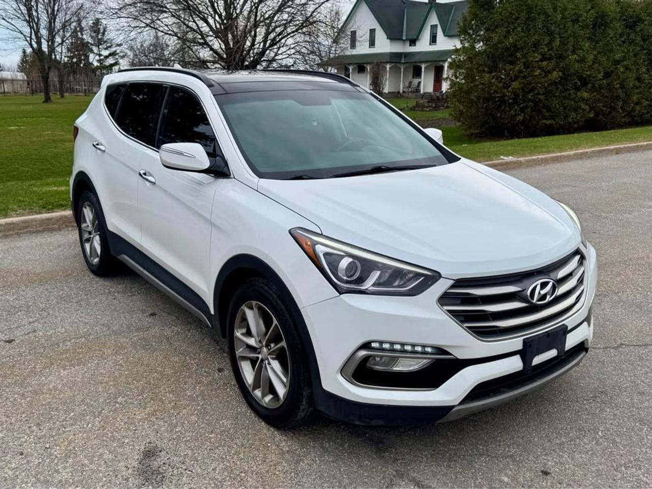 2018 Hyundai Santa Fe Sport Fully Loaded - No Accidents - Certified Photo