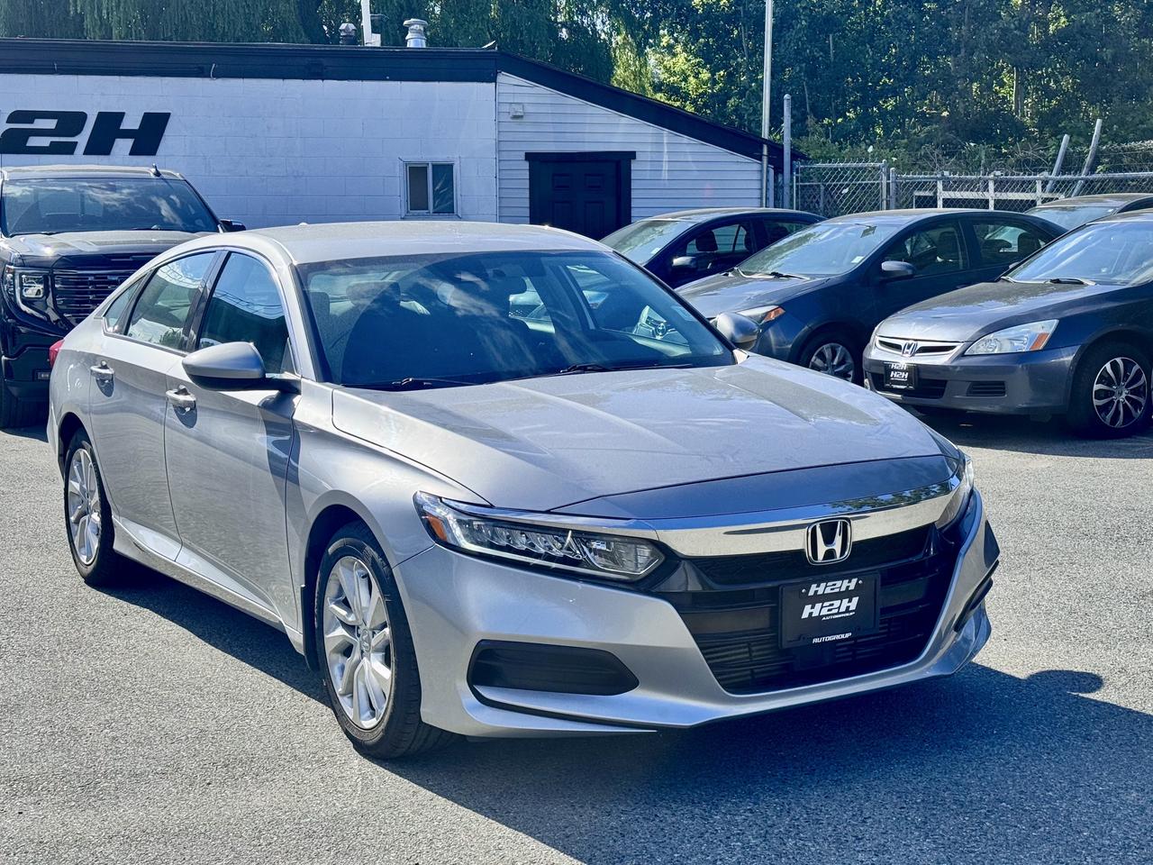 2018 Honda Accord FINANCING AVAILABLE Photo3