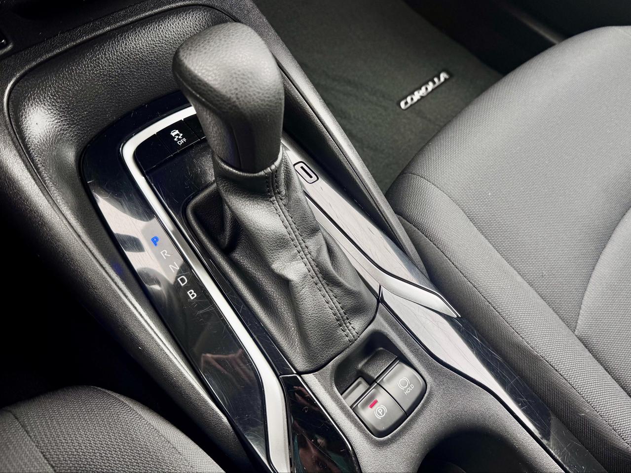 2021 Toyota Corolla FINANCING AVAILABLE Photo13