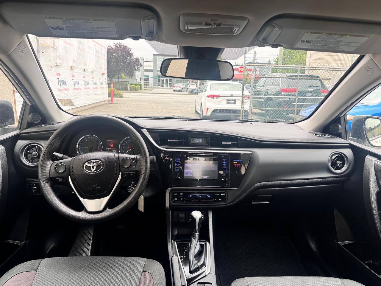 2019 Toyota Corolla FINANCING AVAILABLE Photo10