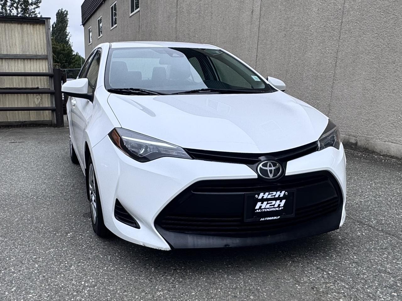 2019 Toyota Corolla FINANCING AVAILABLE Photo3