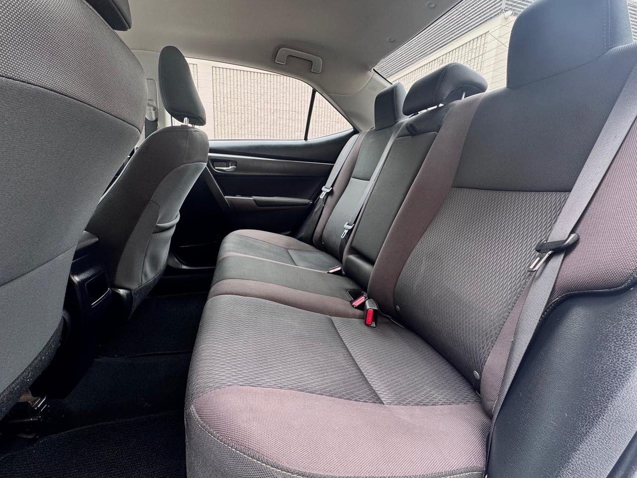 2019 Toyota Corolla FINANCING AVAILABLE Photo14