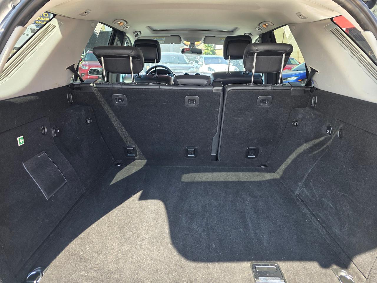 2010 Mercedes-Benz M-Class ML 550 4MATIC Photo