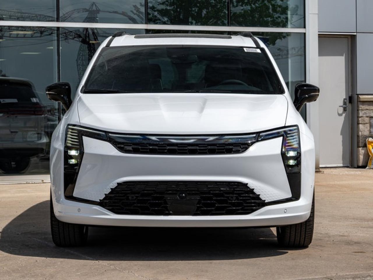 2027 Chrysler Pacifica Limited Photo