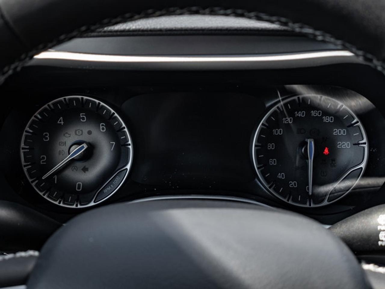 2027 Chrysler Pacifica Select Photo