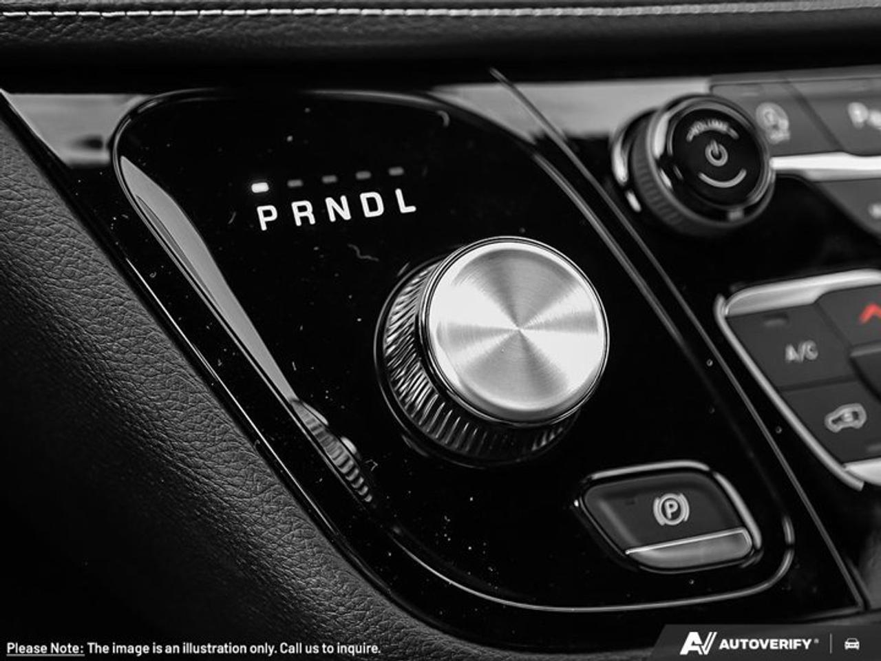 2027 Chrysler Pacifica Select Photo