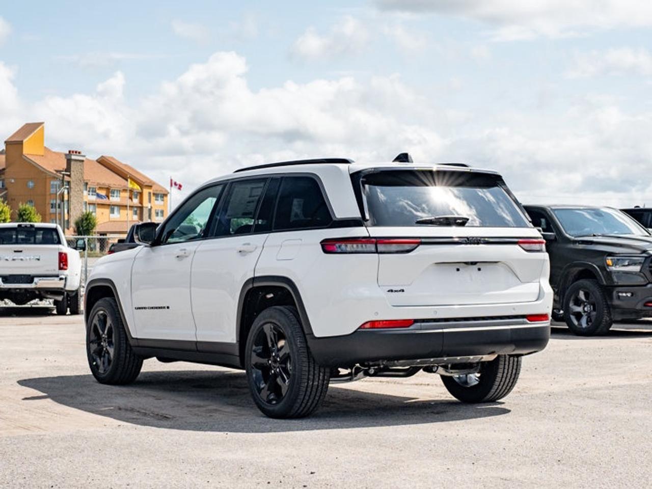 2026 Jeep Grand Cherokee Altitude Photo