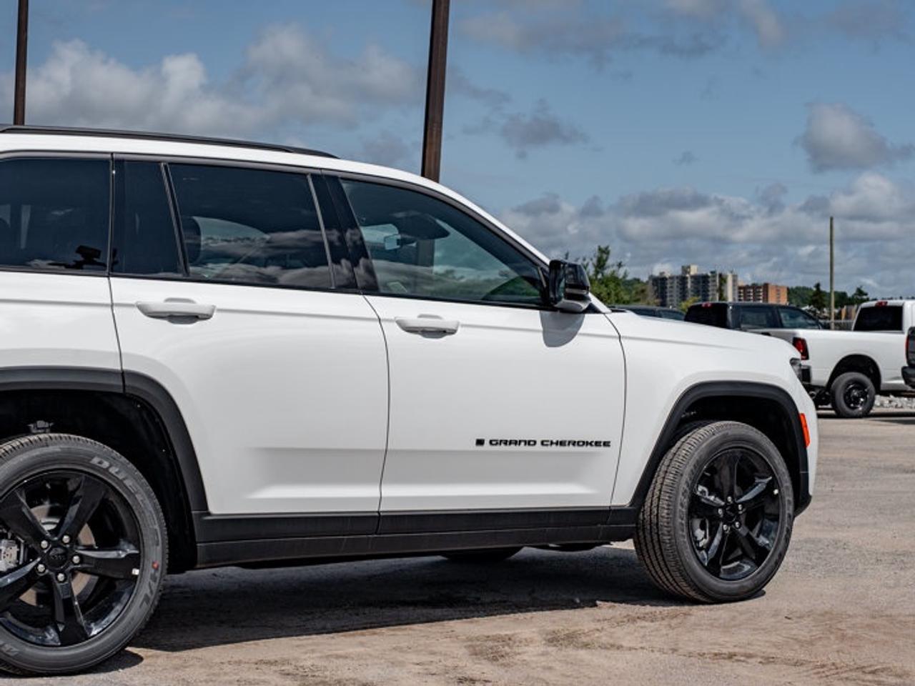 2026 Jeep Grand Cherokee Altitude Photo