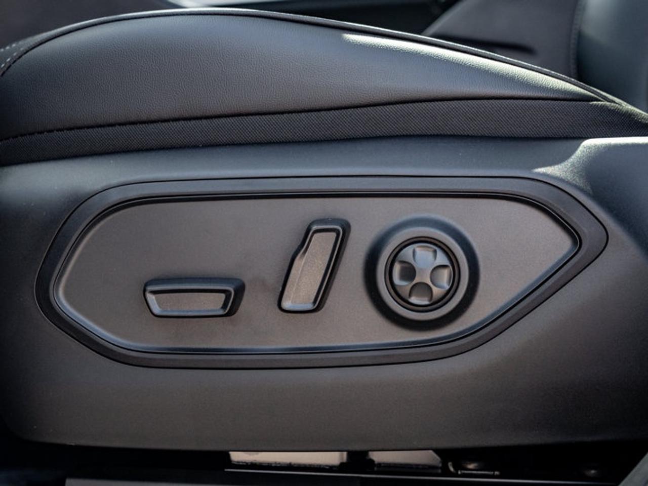 2026 Jeep Grand Cherokee Altitude Photo