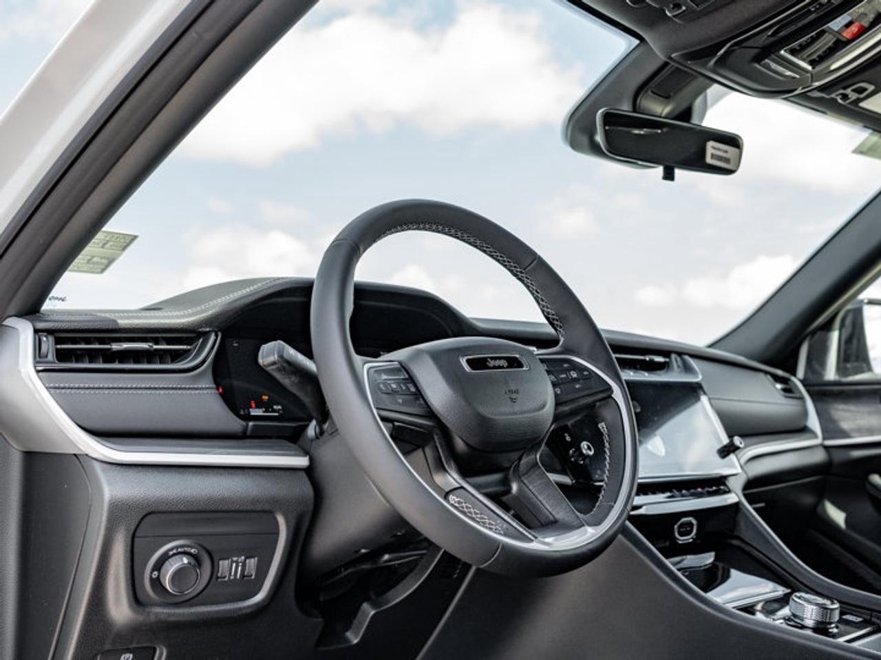 2026 Jeep Grand Cherokee Altitude Photo