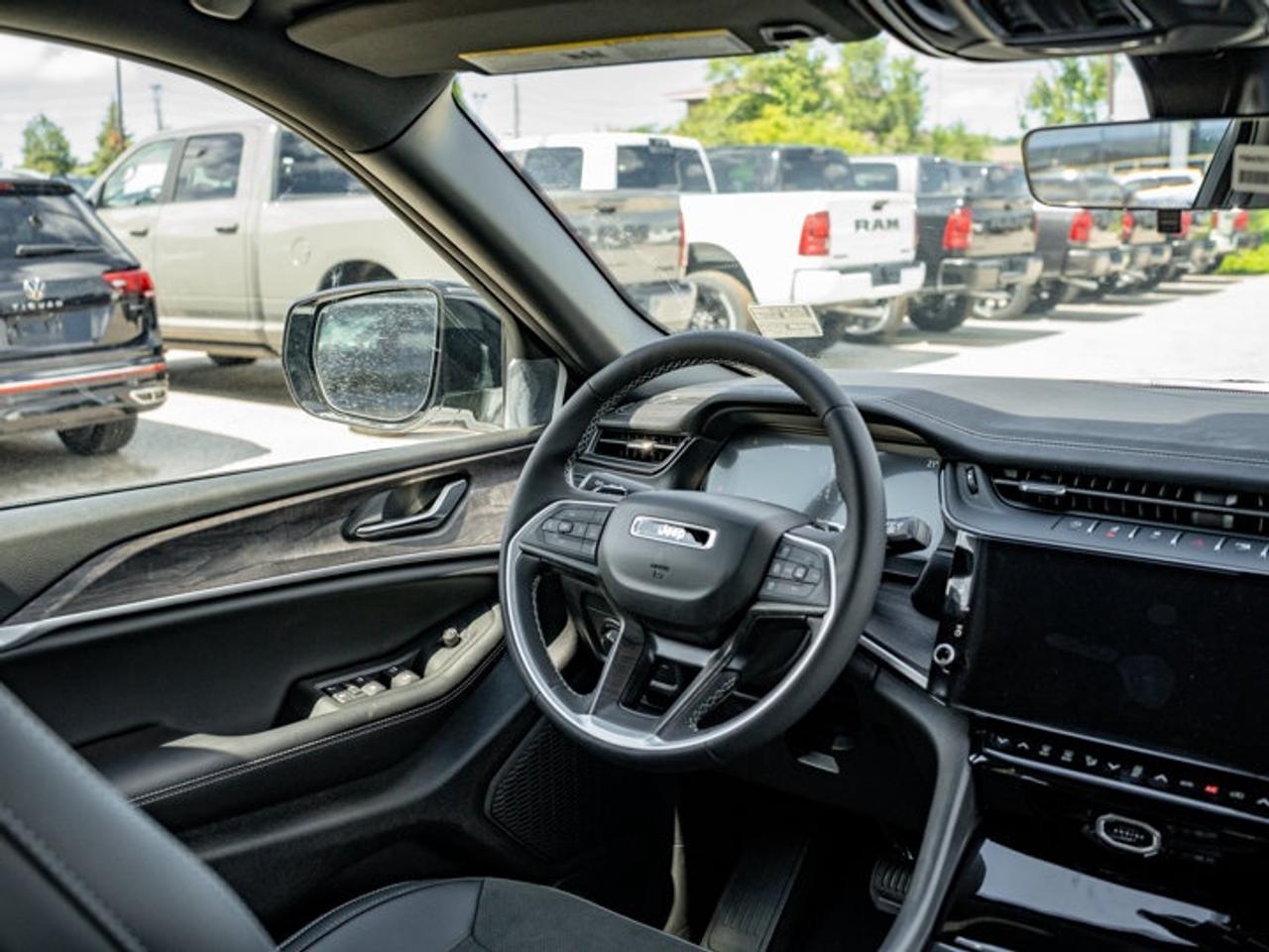 2026 Jeep Grand Cherokee Altitude Photo