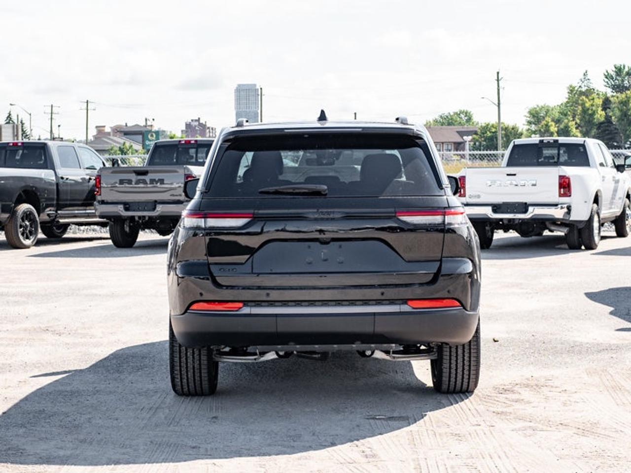 2026 Jeep Grand Cherokee Altitude Photo