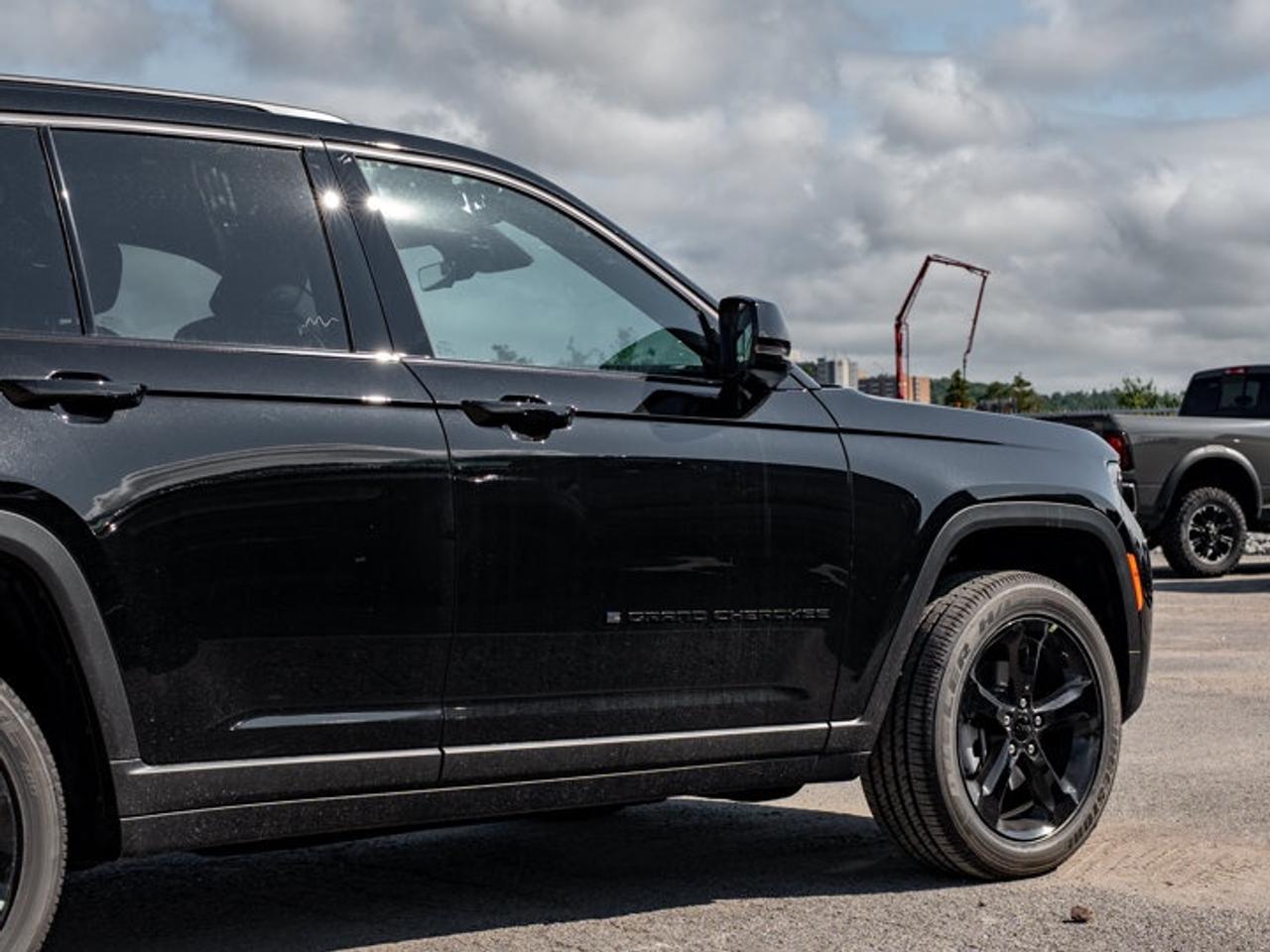 2026 Jeep Grand Cherokee Altitude Photo
