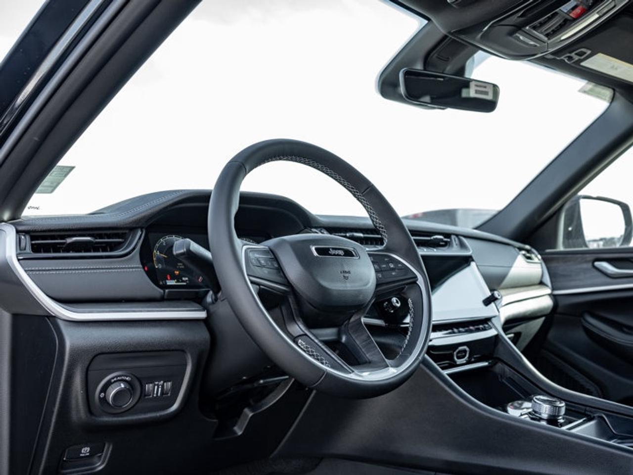 2026 Jeep Grand Cherokee Altitude Photo