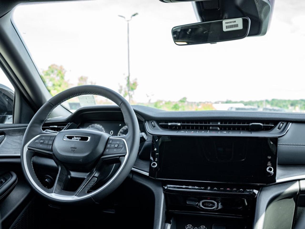 2026 Jeep Grand Cherokee Altitude Photo