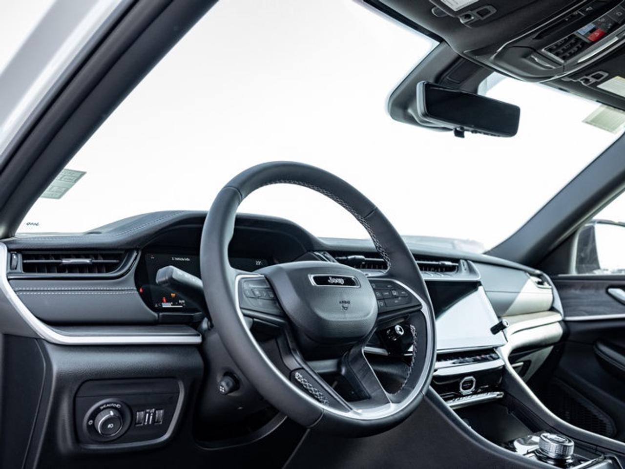 2026 Jeep Grand Cherokee L Limited Photo