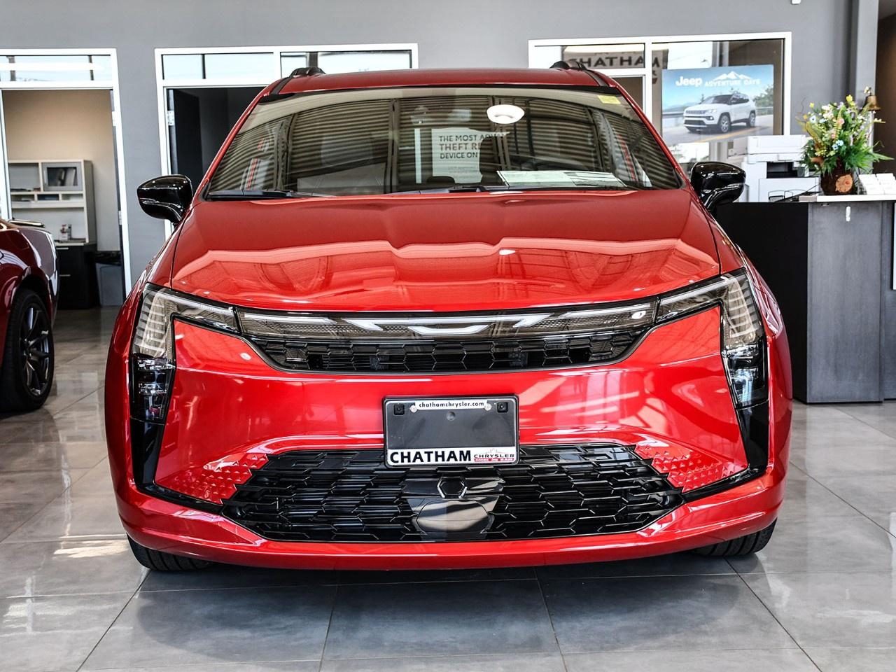 2027 Chrysler Pacifica Select FWD Photo