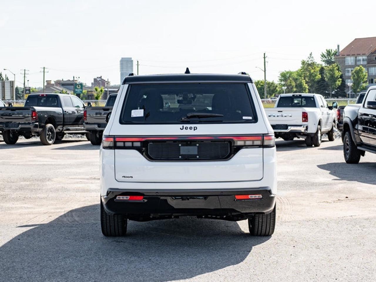 2026 Jeep Grand Wagoneer L Summit Obsidian Photo
