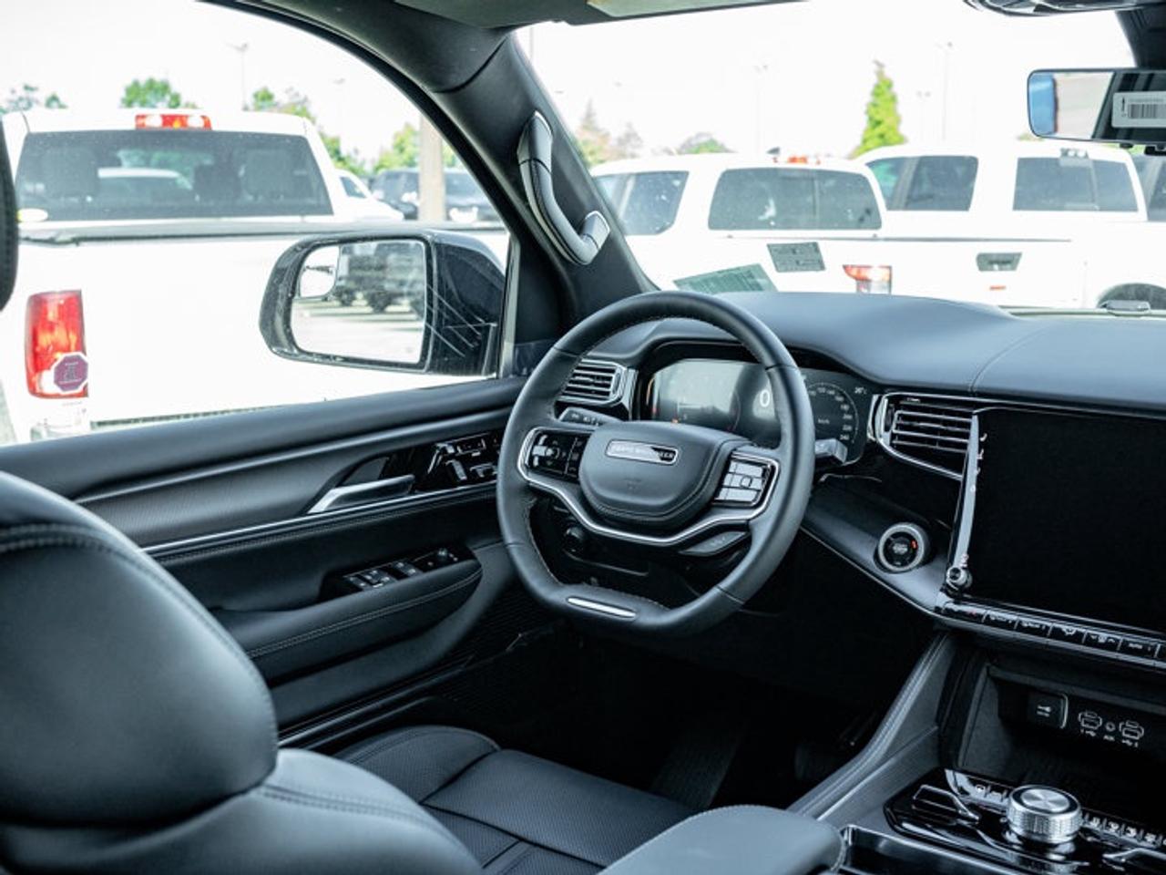 2026 Jeep Grand Wagoneer L Summit Obsidian Photo