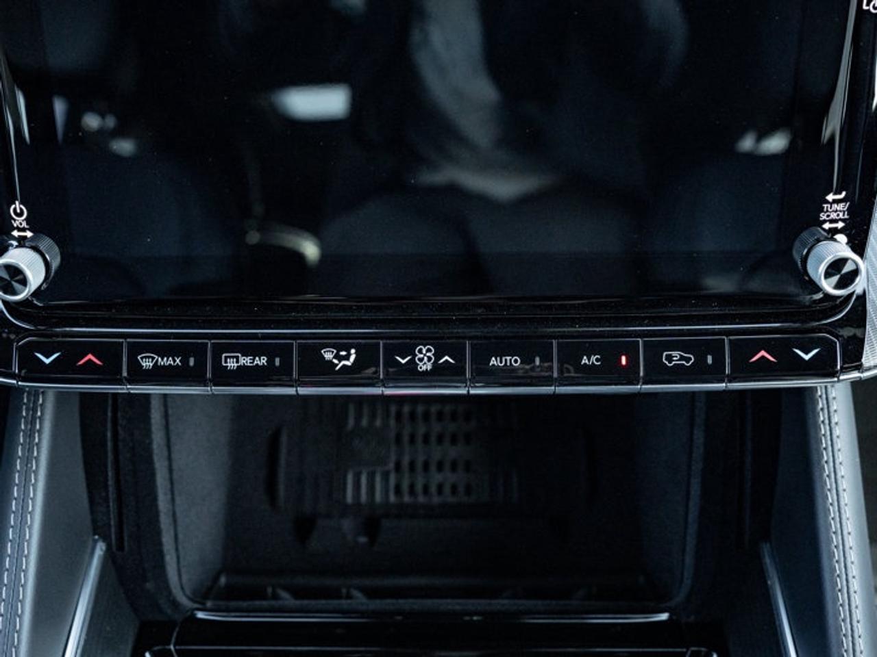 2026 Jeep Grand Wagoneer L Summit Obsidian Photo