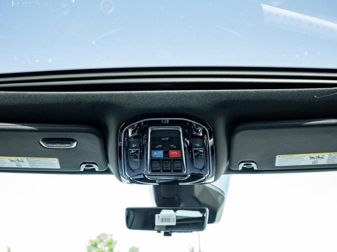 2026 Jeep Grand Wagoneer L Summit Obsidian Photo