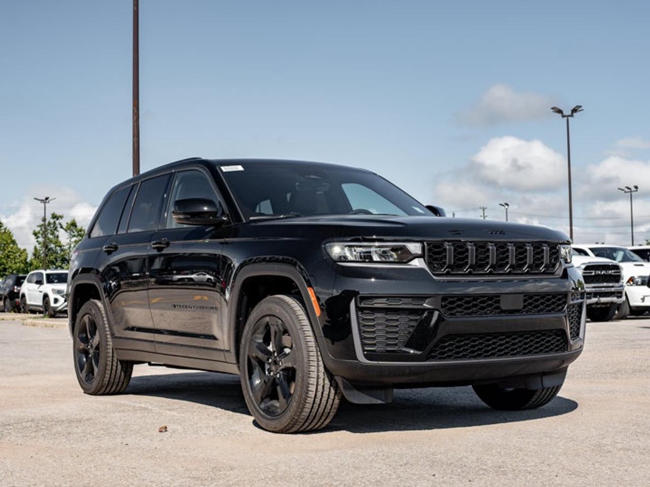 2026 Jeep Grand Cherokee Altitude Photo