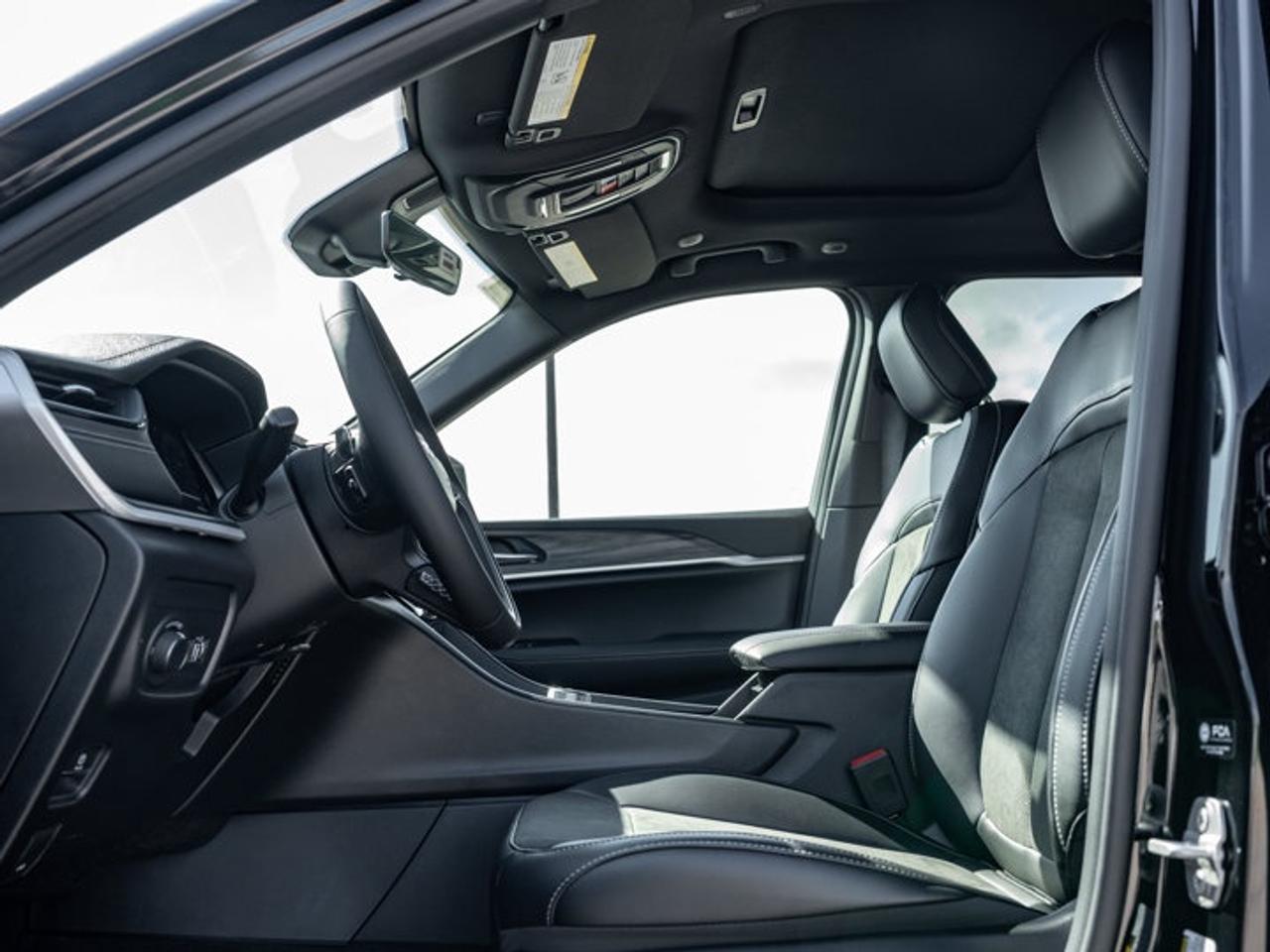 2026 Jeep Grand Cherokee Altitude Photo