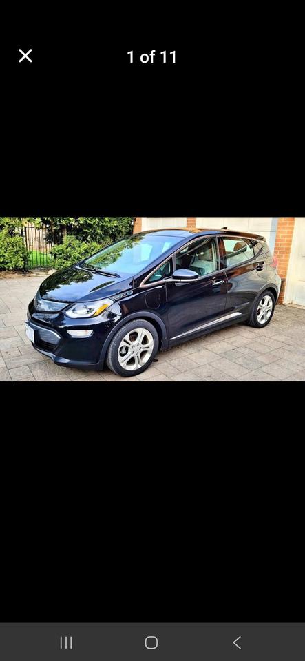 Great Condition, Accident Free Chevrolet Bolt with an Updated EV Battery Pack! Extended EV Battery Warranty ends on 2030-06-07 or 185427 kilometers. Equipped with a Back up Camera, Heated Seats, heated Steering, Apple Car Play, Android Auto, Bluetooth, Adaptive Cruise Control, Front Collision Warning, Lane Departure Warning, Power Group, Alloy Wheels, Weathertech Mats