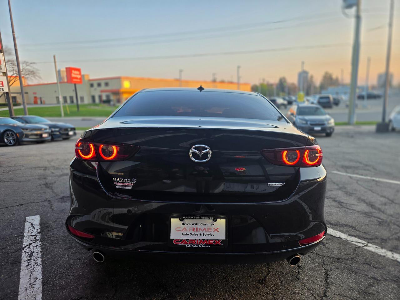 2019 Mazda MAZDA3 GT One Owner | Dealer Serviced | Leather | Sunroof | Navi Photo3