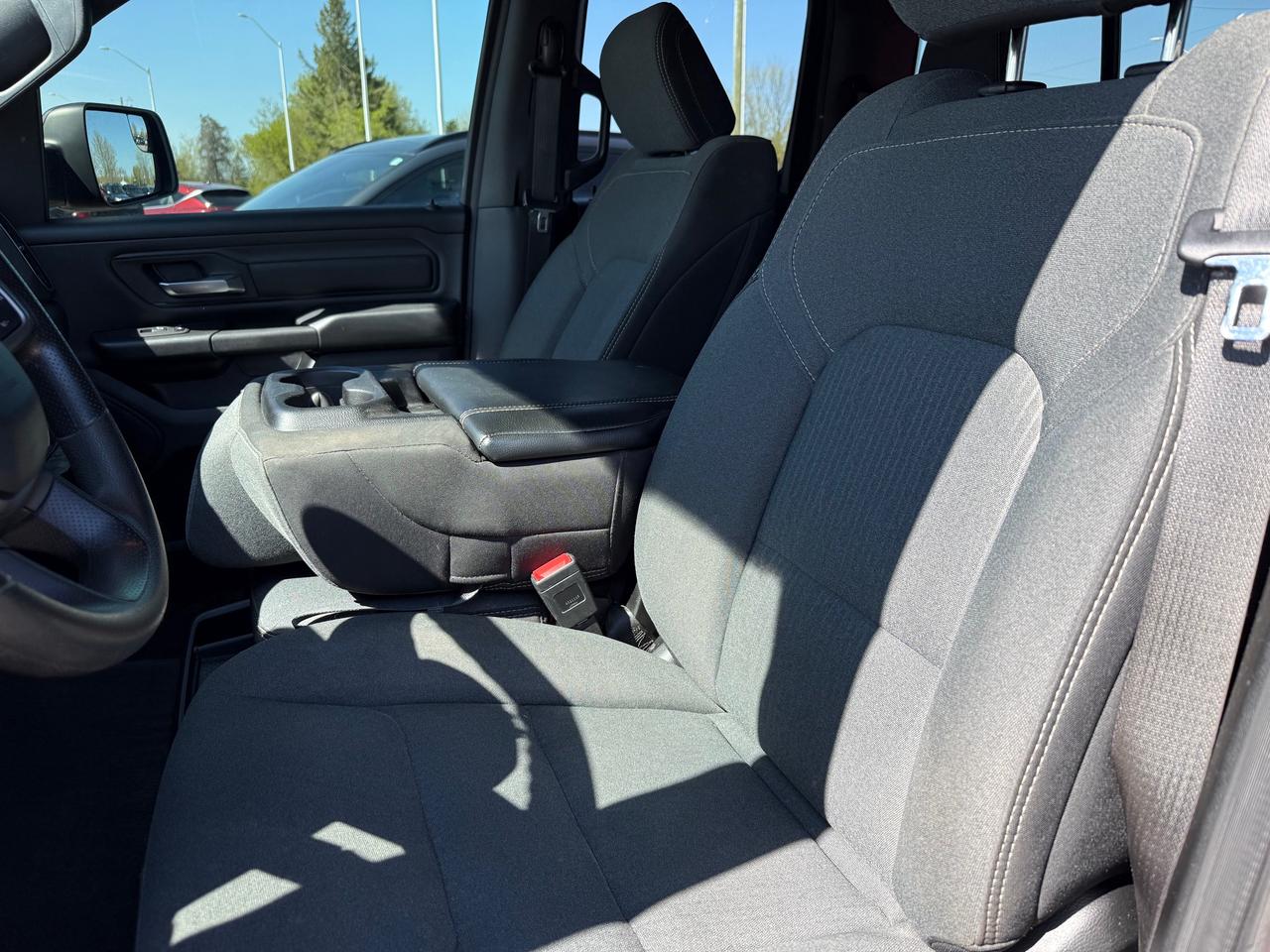 2022 RAM 1500 Tradesman V6! Ext Cab! Photo