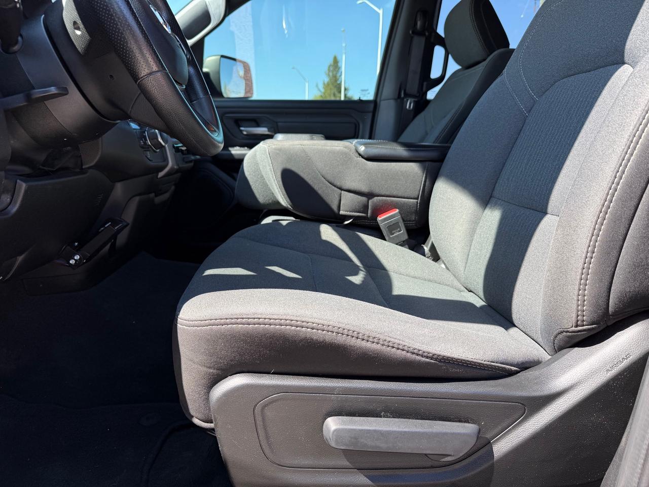 2022 RAM 1500 Tradesman V6! Ext Cab! Photo