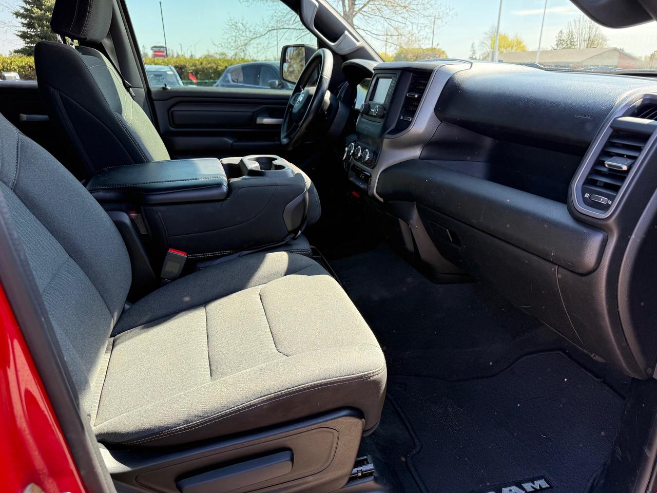 2022 RAM 1500 Tradesman V6! Ext Cab! Photo