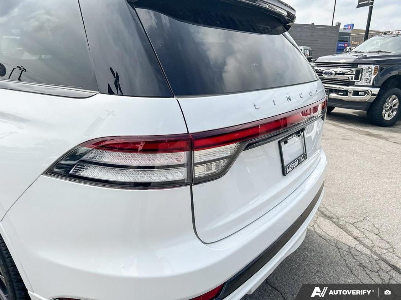 2025 Lincoln Aviator Reserve JET APPR. PKG | LUX. PKG | HOT CHOCOLATE INTERIOR Photo