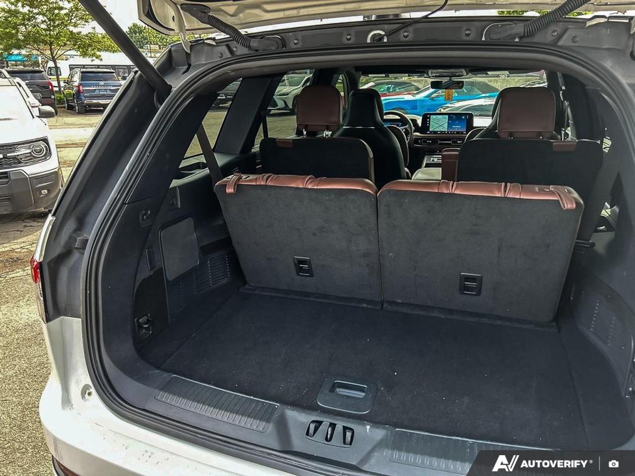 2025 Lincoln Aviator Reserve JET APPR. PKG | LUX. PKG | HOT CHOCOLATE INTERIOR Photo