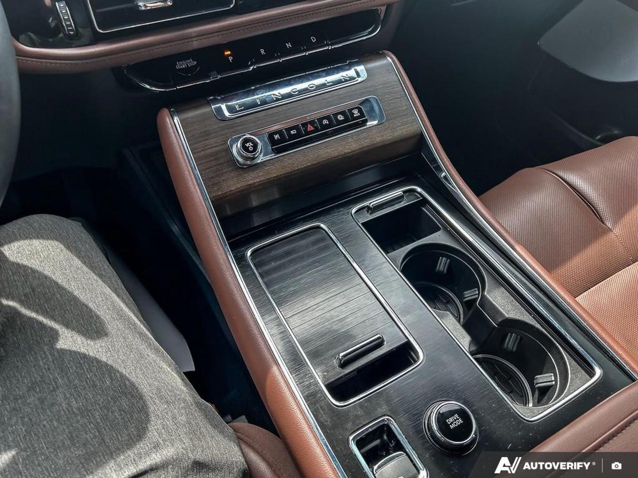 2025 Lincoln Aviator Reserve JET APPR. PKG | LUX. PKG | HOT CHOCOLATE INTERIOR Photo