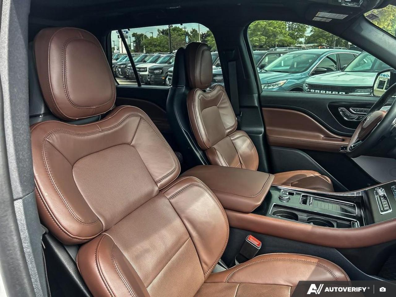 2025 Lincoln Aviator Reserve JET APPR. PKG | LUX. PKG | HOT CHOCOLATE INTERIOR Photo