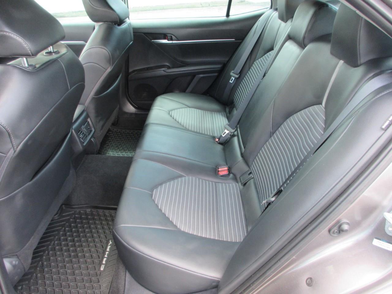2024 Toyota Camry SE Photo