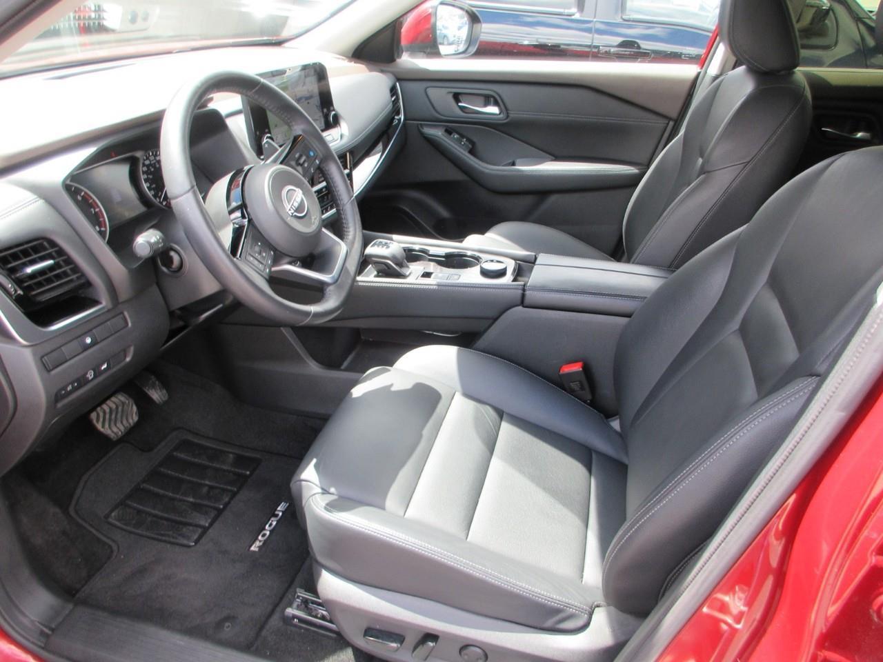 2023 Nissan Rogue SL Photo