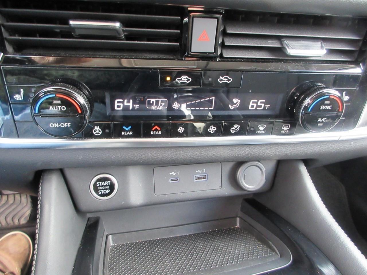 2023 Nissan Rogue SL Photo