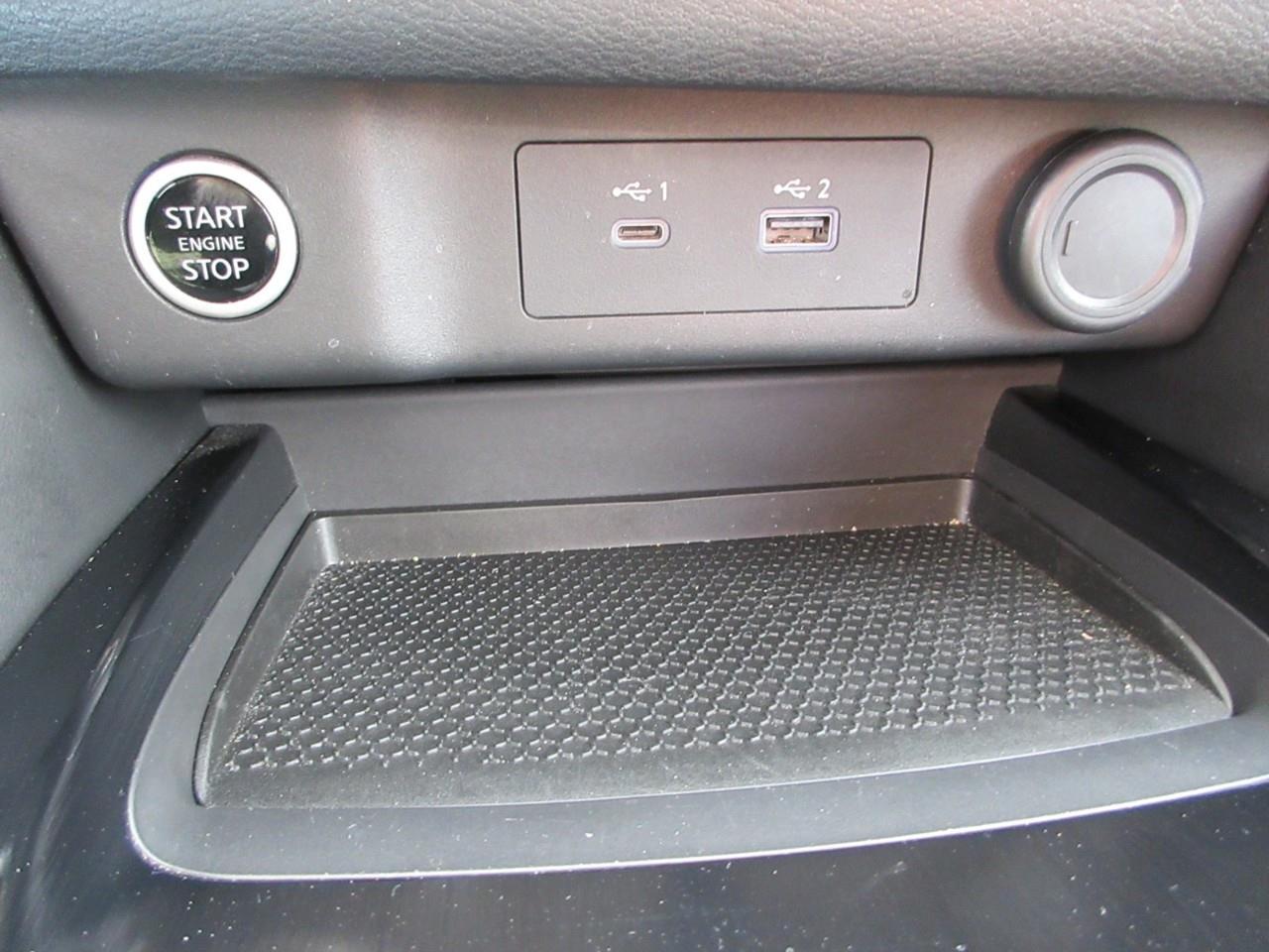 2023 Nissan Rogue SL Photo