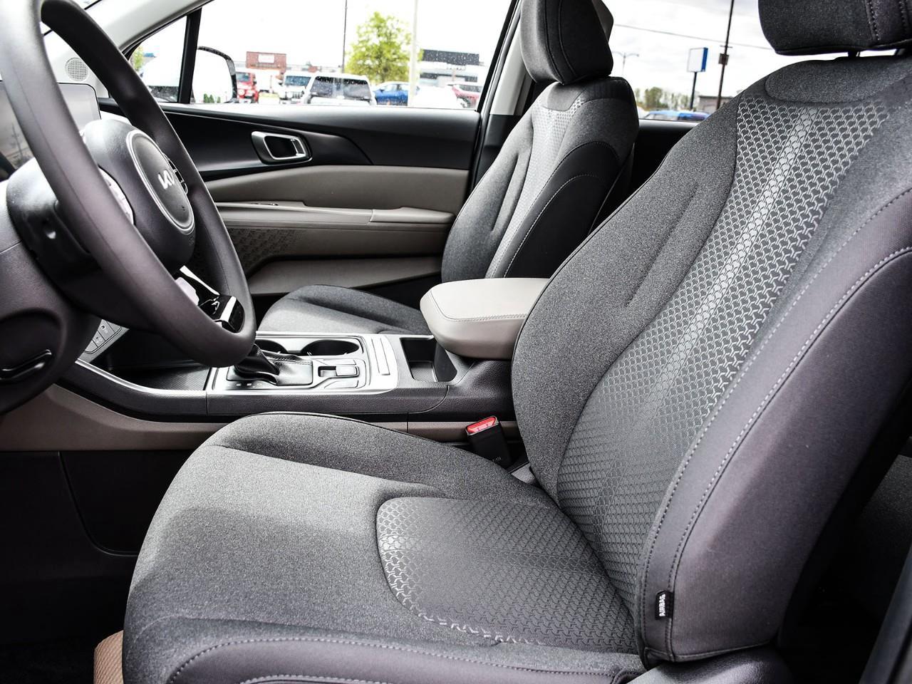 2026 Kia Carnival 2026 Kia Carnival – LX Photo