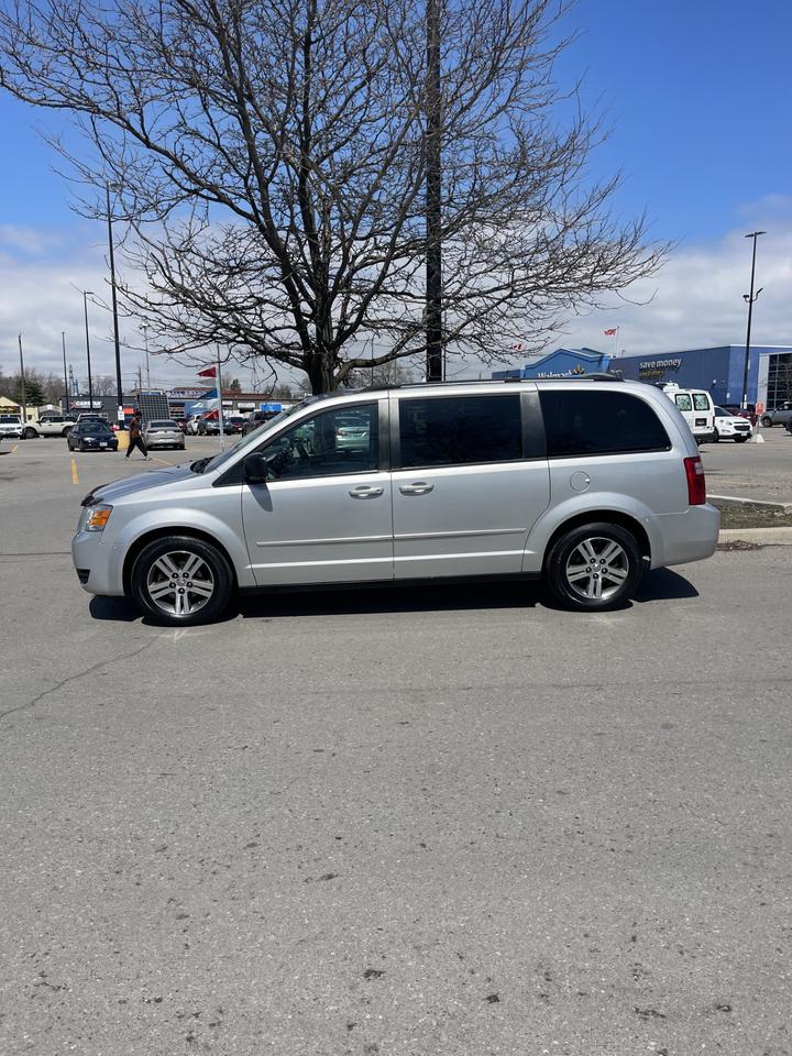 2010 Dodge Grand Caravan SE    STOW  N  GO Photo