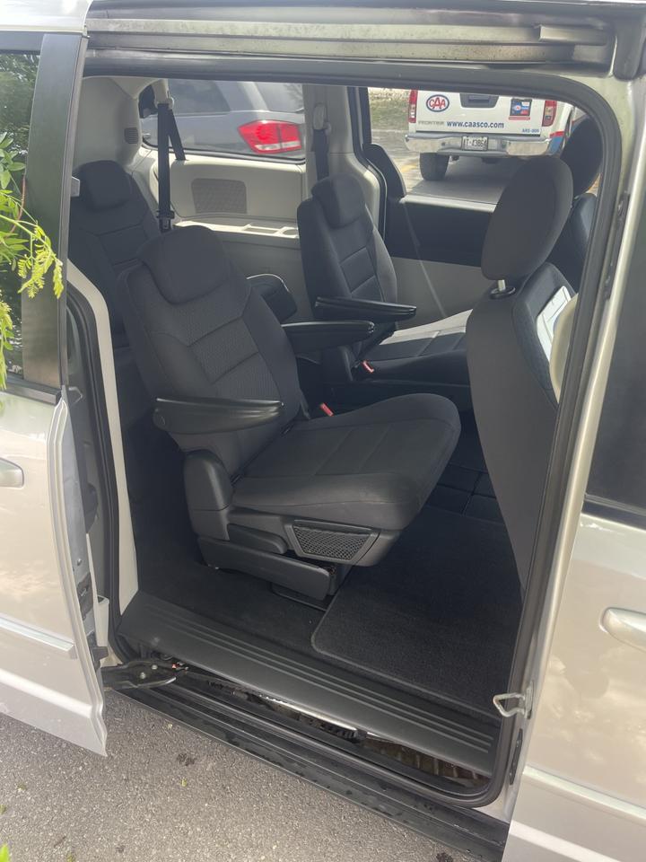 2010 Dodge Grand Caravan SE    STOW  N  GO Photo