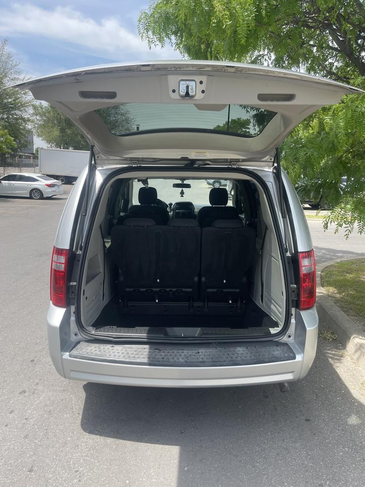 2010 Dodge Grand Caravan SE    STOW  N  GO Photo